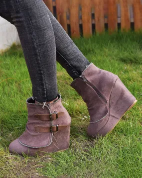 elveswallet Pointed wedge heel belt buckle zip-up boots
