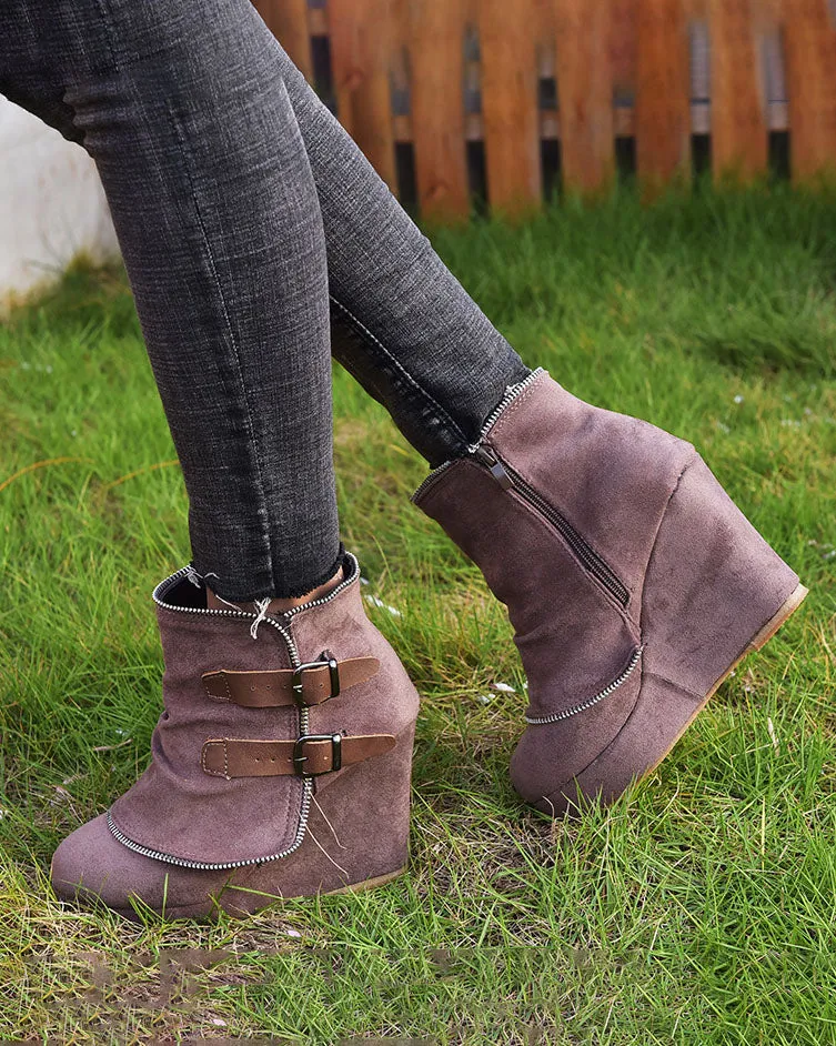 elveswallet Pointed wedge heel belt buckle zip-up boots